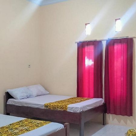 בניוואנגי Kelapa Gading Homestay Syariah Redpartner מראה חיצוני תמונה