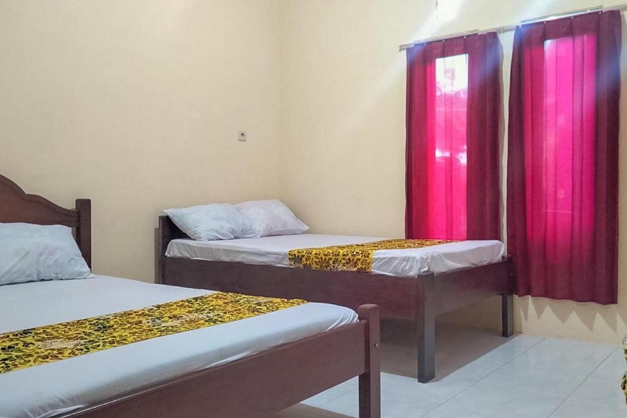בניוואנגי Kelapa Gading Homestay Syariah Redpartner מראה חיצוני תמונה