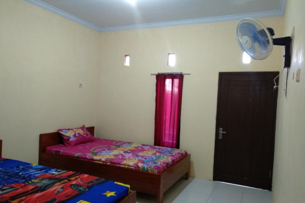 בניוואנגי Kelapa Gading Homestay Syariah Redpartner מראה חיצוני תמונה